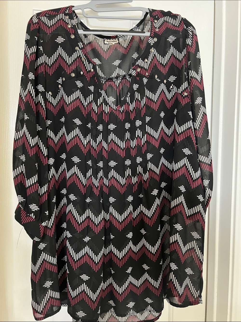 Eyeshadow Black Pink & White Chevron Long Sleeve Tunic